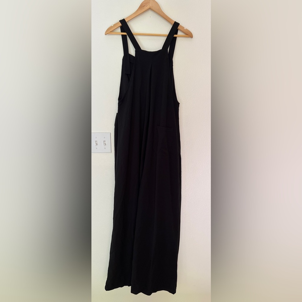 Black Sleeveless Dress with Pocket-Halara